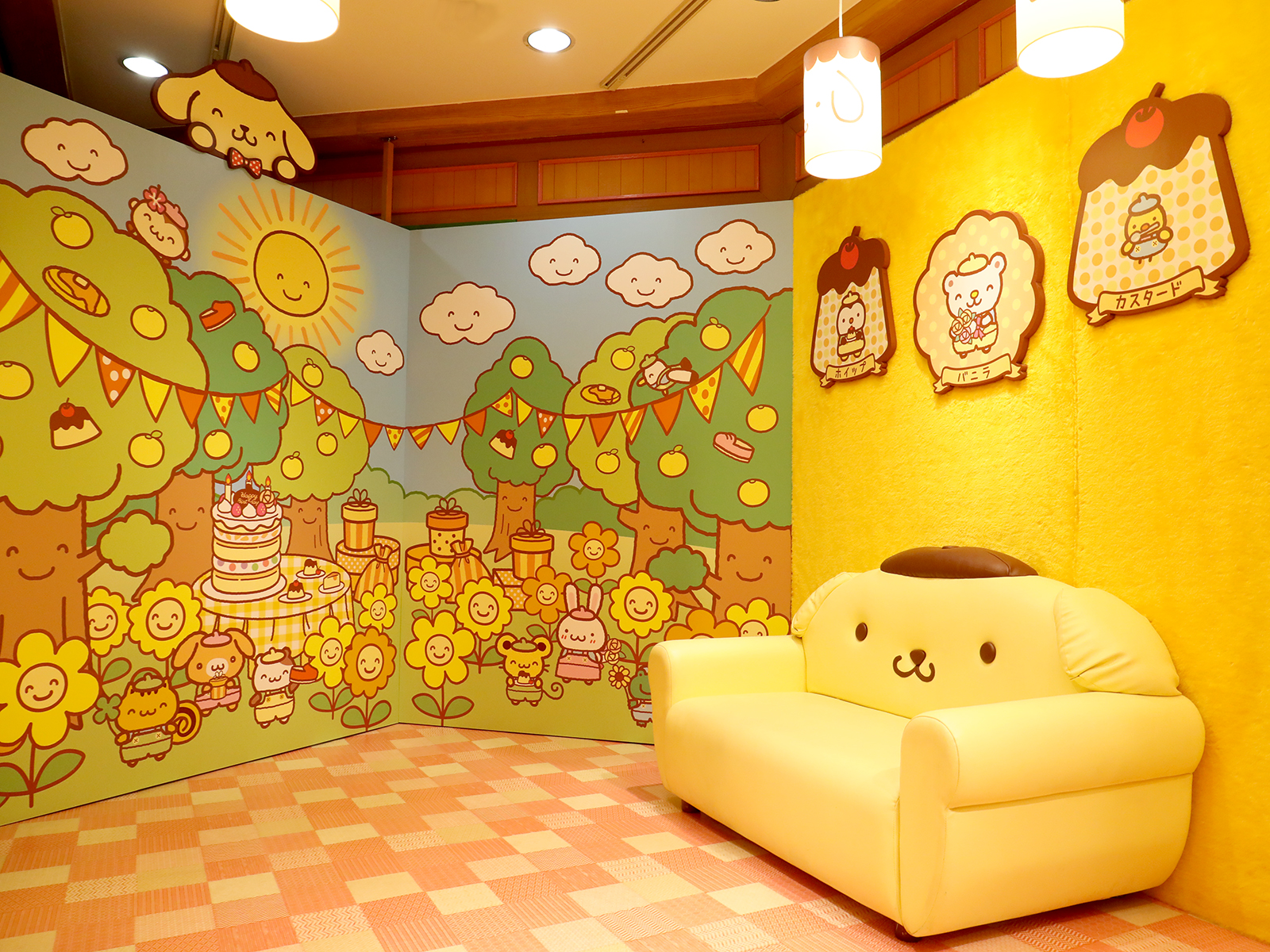 ポムポムプリンとピクニックができる最高のイベントが開催されるよー アイドルと一緒に行くバスツアーみたいです Pouch ポーチ