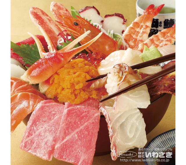 食品サンプルメーカー「いわさき」のカレンダーが2022年も発売！ 海鮮丼や麻婆豆腐など過去最高レベルの力作が集結