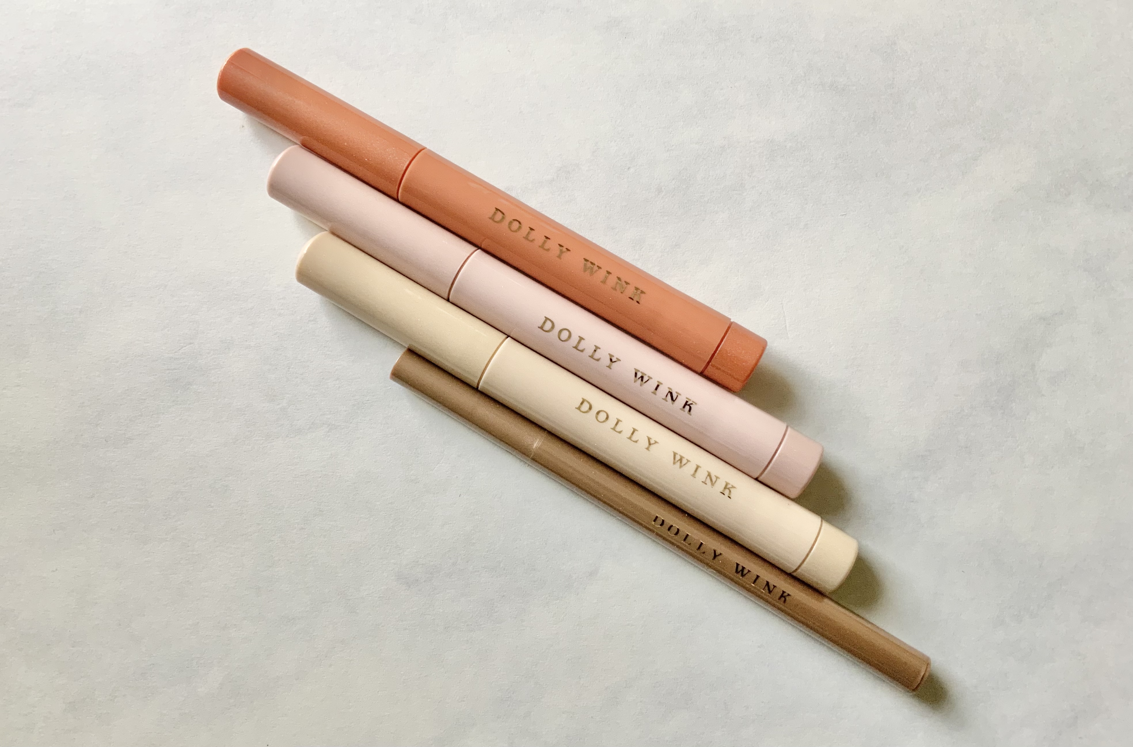 全色レビュー】涙袋メイクはDOLLY WINKのスティックラメシャドウで