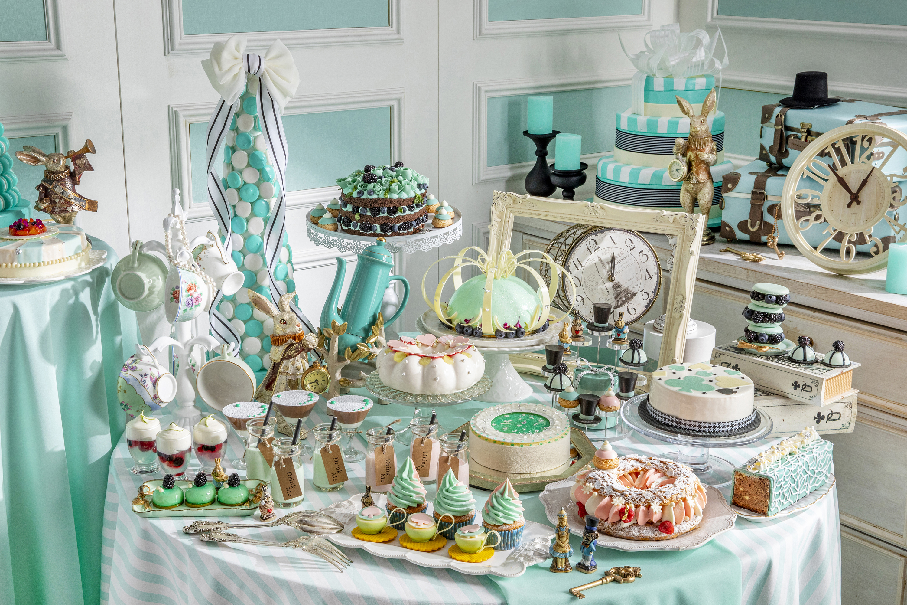 ミントグリーン×白で表現したアリスの世界観にはチョコミントが