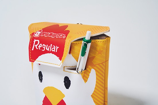 からあげクンを超リアルに再現したポーチが爆誕！ つまようじポケット