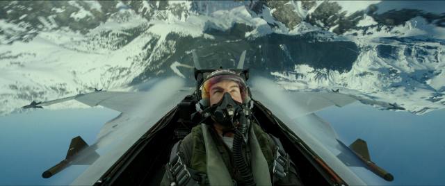 【映画批評】トム・クルーズや若手俳優が本当に戦闘機を操縦/超話題作『トップガン マーヴェリック』