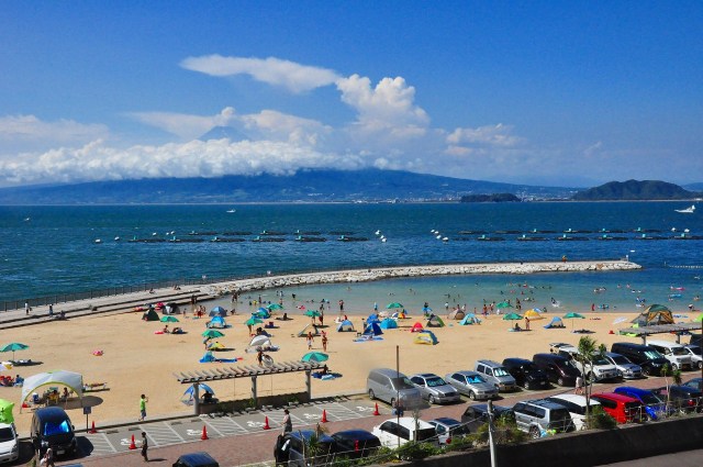 今年の夏、どのビーチにいく？ 日本国内屈指「きれいな水浴場ベスト10」に選ばれた10カ所をご紹介🏄