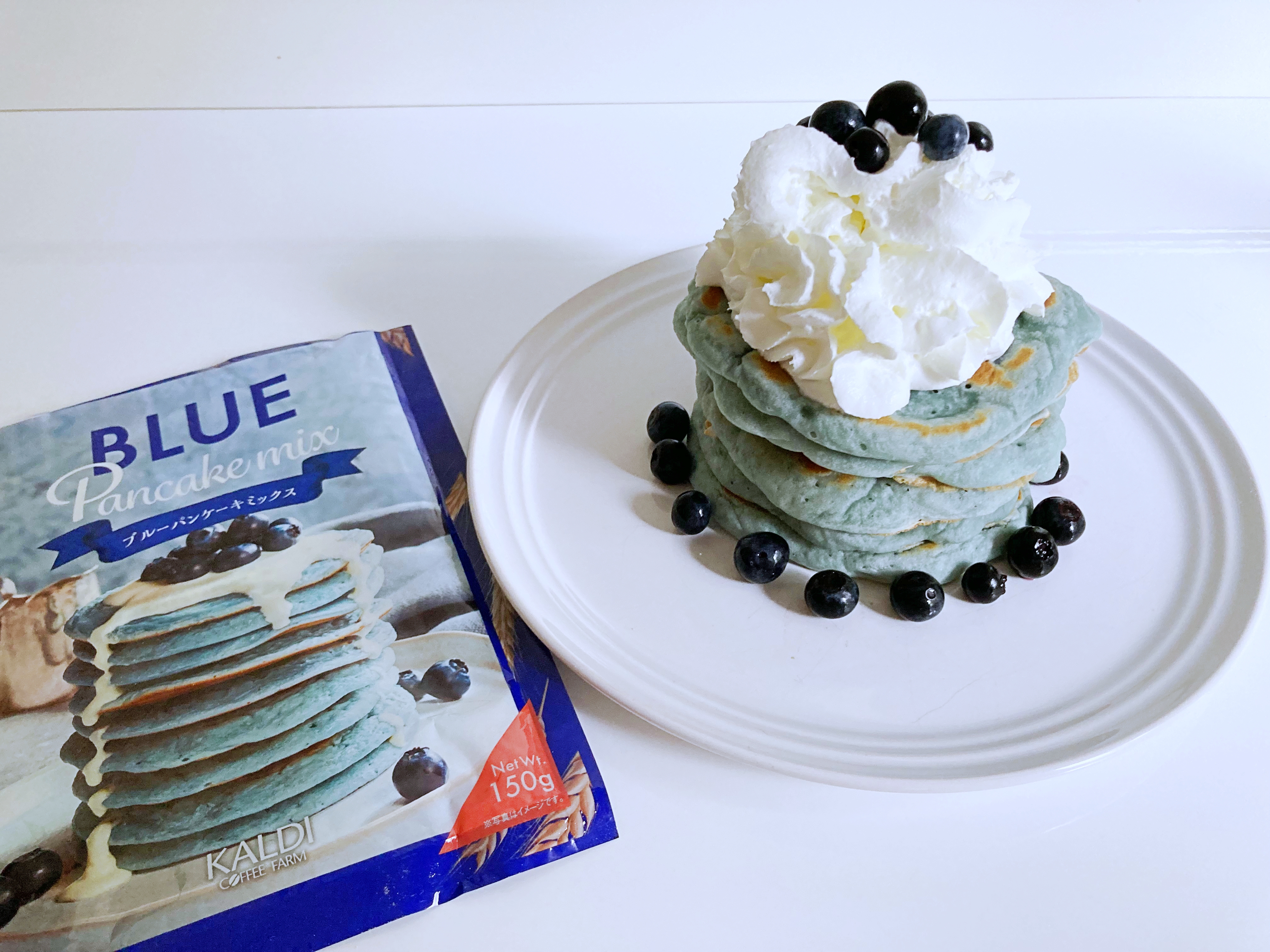 ブルーな朝はブルーなパンケーキで気持ちを切り替え カルディ「ブルーパンケーキ」で今日もいっちょ頑張りますか！  Pouch［ポーチ］