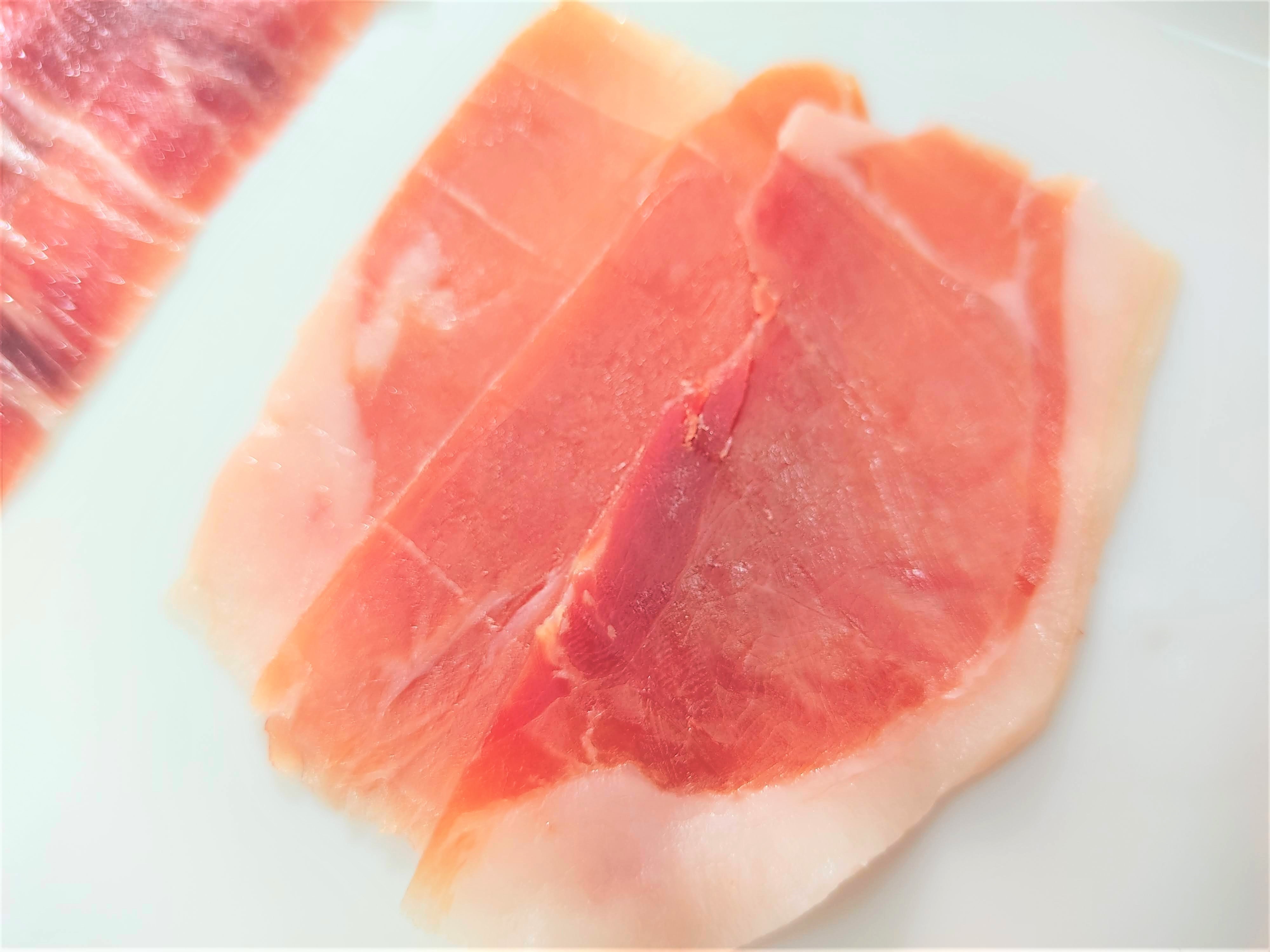 【生ハムの選び方】スペインのスーパーにある量り売りに挑戦🥓安価な市販の生ハムと食べ比べたら驚くほど違った… | Pouch[ポーチ]