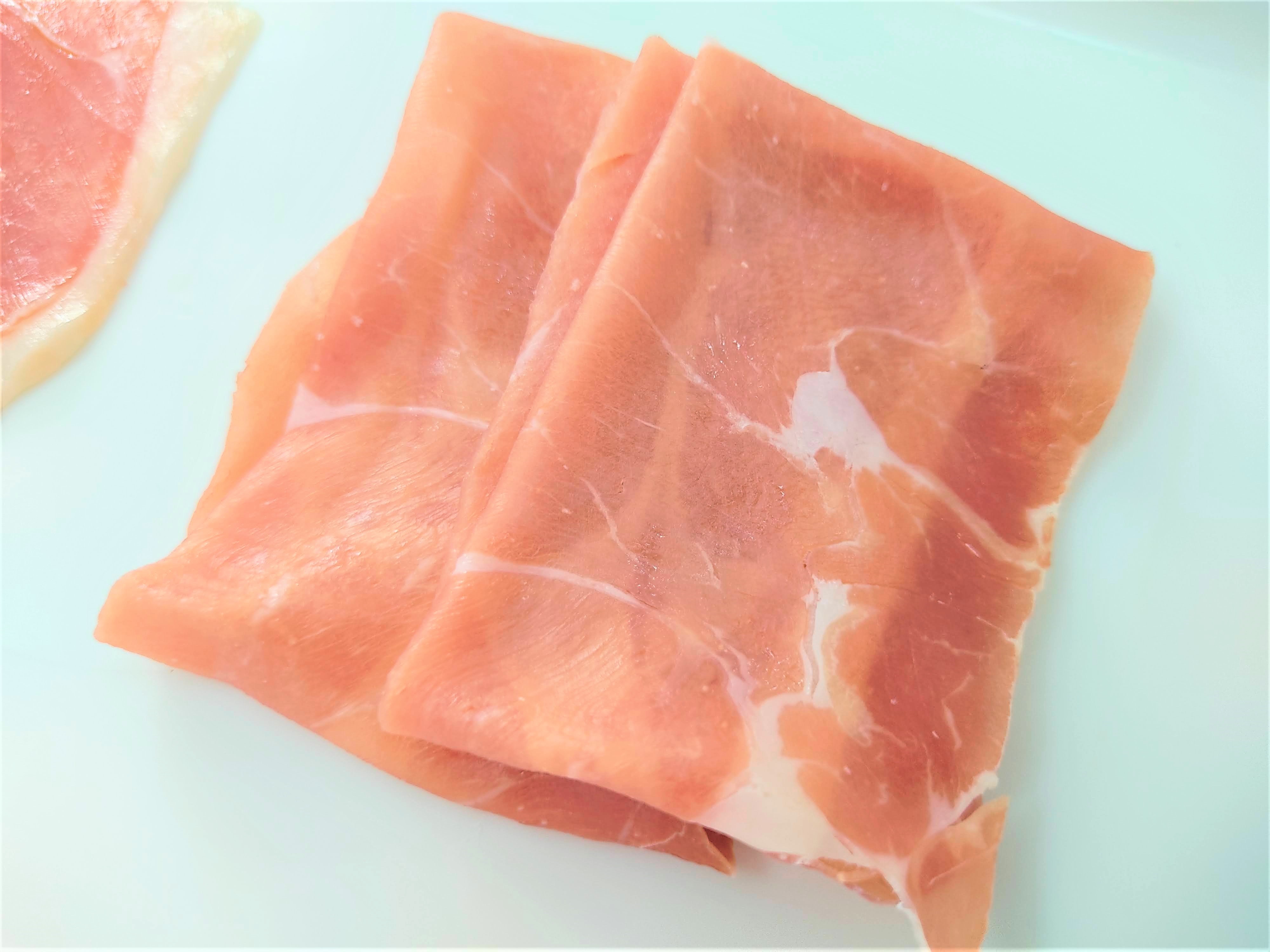 【生ハムの選び方】スペインのスーパーにある量り売りに挑戦🥓安価な市販の生ハムと食べ比べたら驚くほど違った… | Pouch[ポーチ]