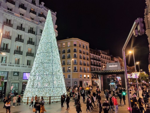 【海外クリスマス事情】スペインのクリスマスは2回ある🎅!? 定番スイーツ「ロスコン」を食べたら幸運が訪れる予感がした…♡
