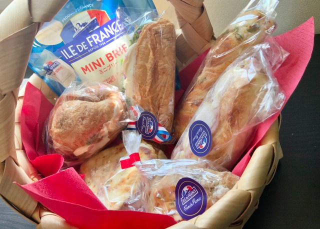 フランス流にピクニックを楽しもう♪ イル・ド・フランス×人気ベーカリーのコラボメニューが発売中🧀