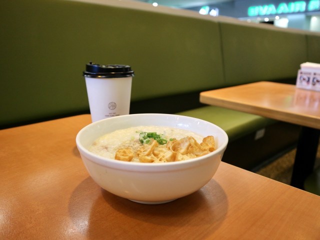 台湾の朝ごはんをリーズナブルに楽しむなら台北・松山空港へ！ モーニング限定のお粥がおいしいんです♡