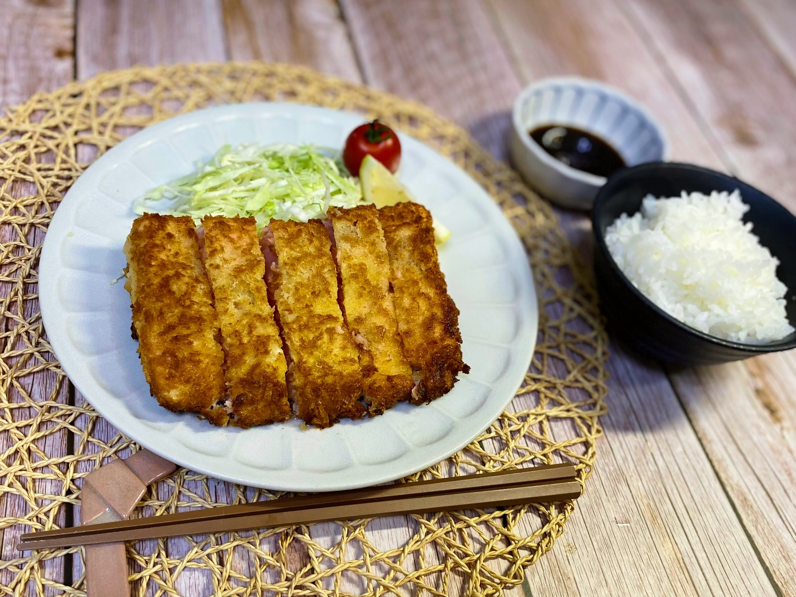 とんかつ、生姜焼きなど 様々なお肉料理をご家庭で 美味しく食べやすく
