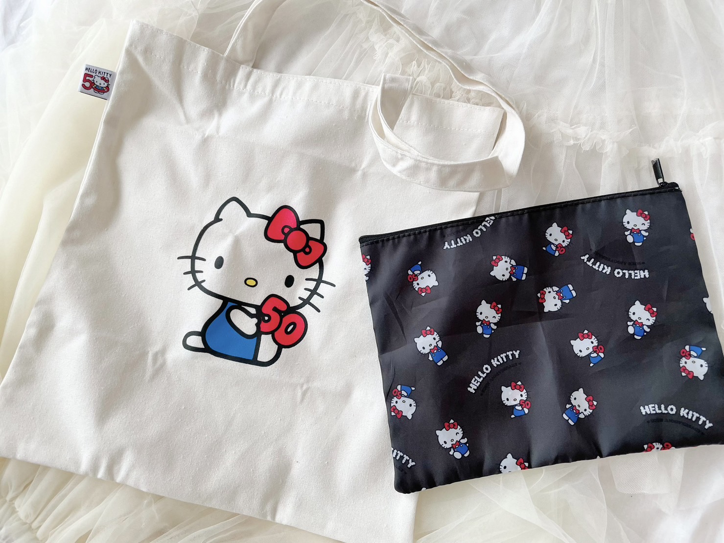 sweet』3月号付録は50周年のキティちゃんづくし♡シンプルだけどレトロ