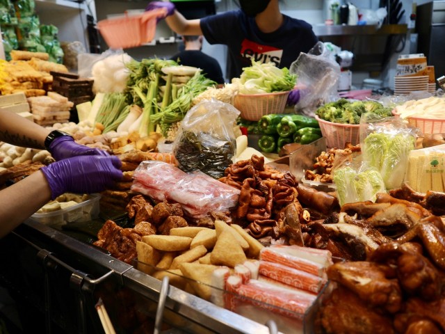 台湾おでん🍢「滷味（ルーウェイ）」の注文は難しい？台北の人気店で挑戦してきたよ〜！【#台湾夜市のおすすめ屋台グルメ】