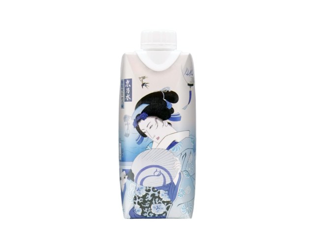 日本酒!? いえいえ、お水です💧京都発浮世絵デザイン＆紙容器のミネラルウォーターが爆誕