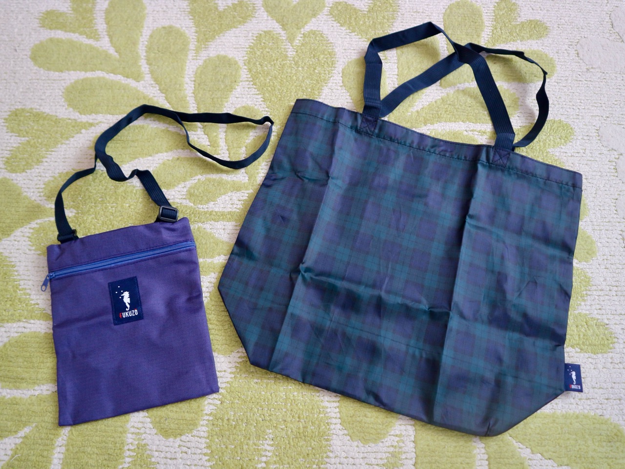 素敵なあの人』にフクゾーの軽すぎるサコッシュ＆トートが登場！身軽な