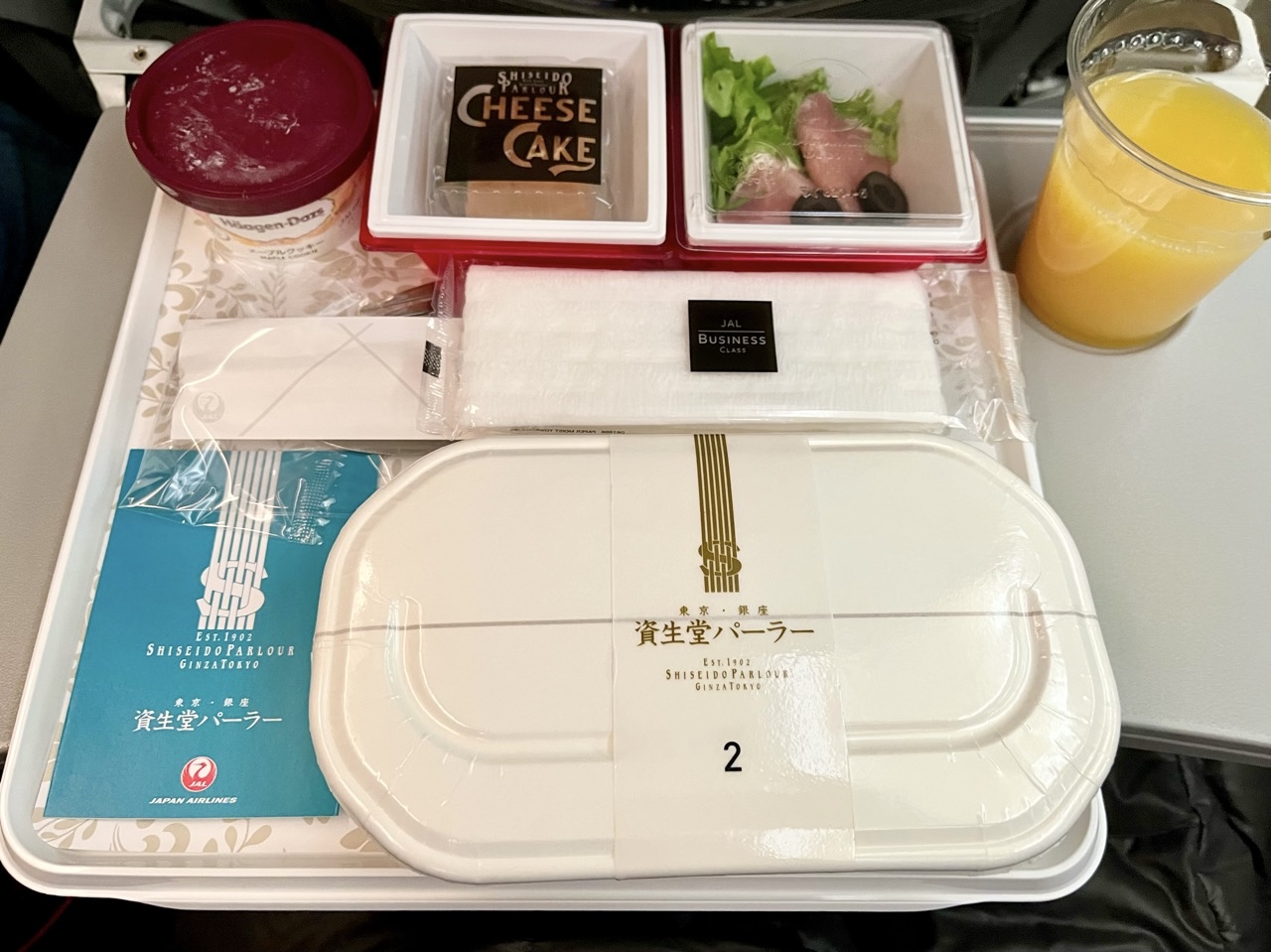 久々にJALに乗った私が機内食や乗り心地を詳しくレポ♪ 行きの飛行機で