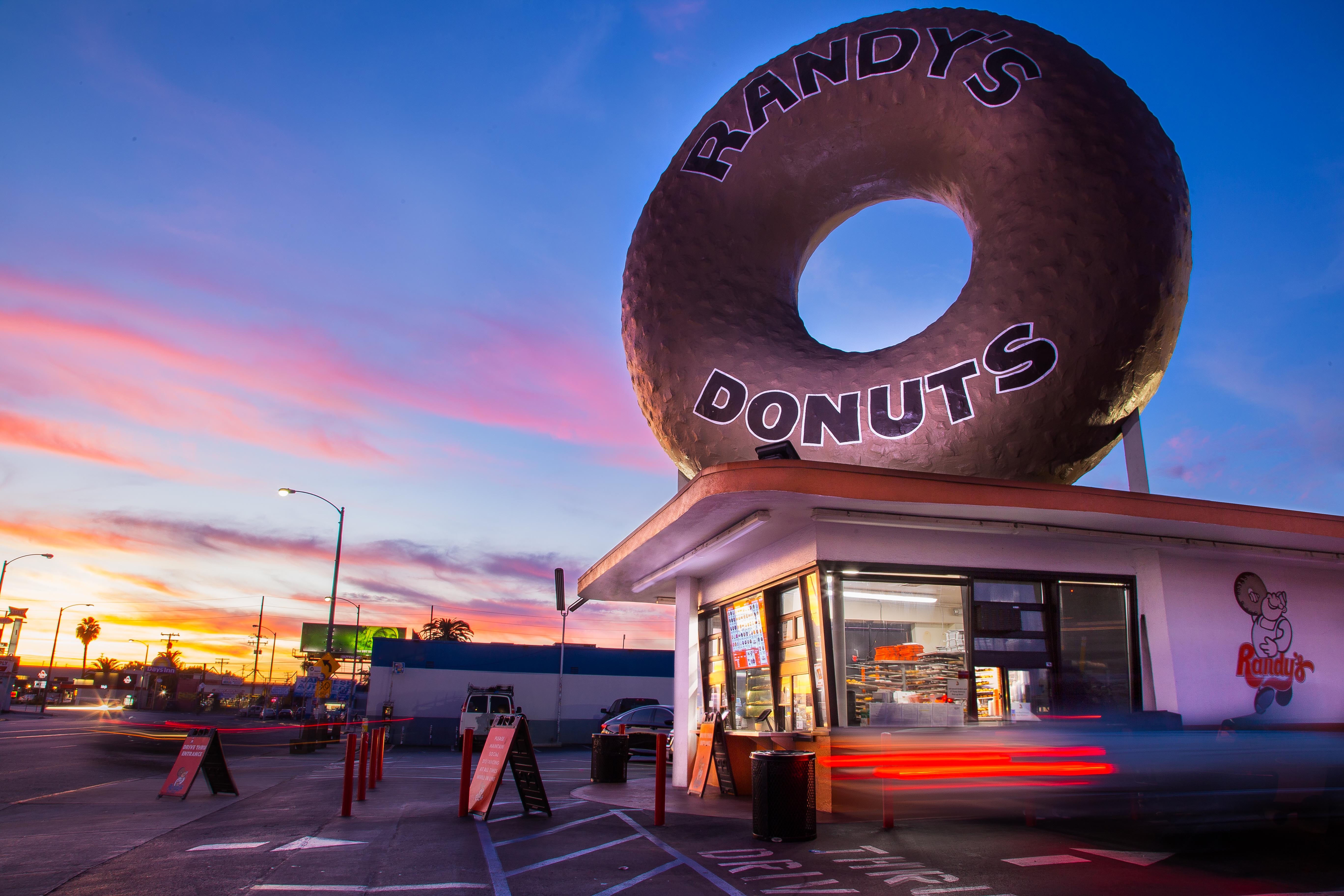 アメリカLA発のドーナツショップ「ランディーズ」が日本上陸🍩どこに