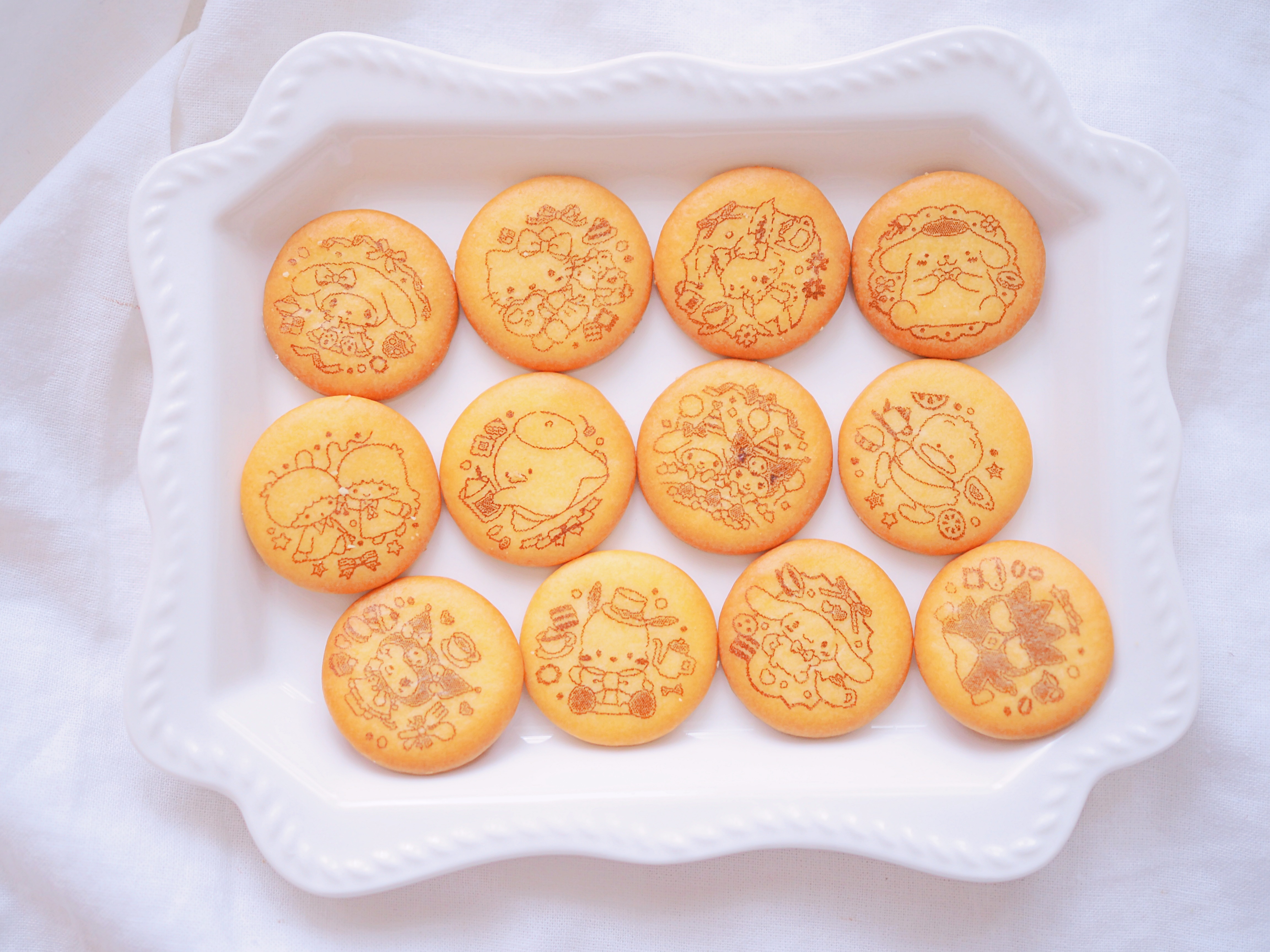 発売前から話題の「サンリオキャラクターズ 刺繍缶バッジビスケット3