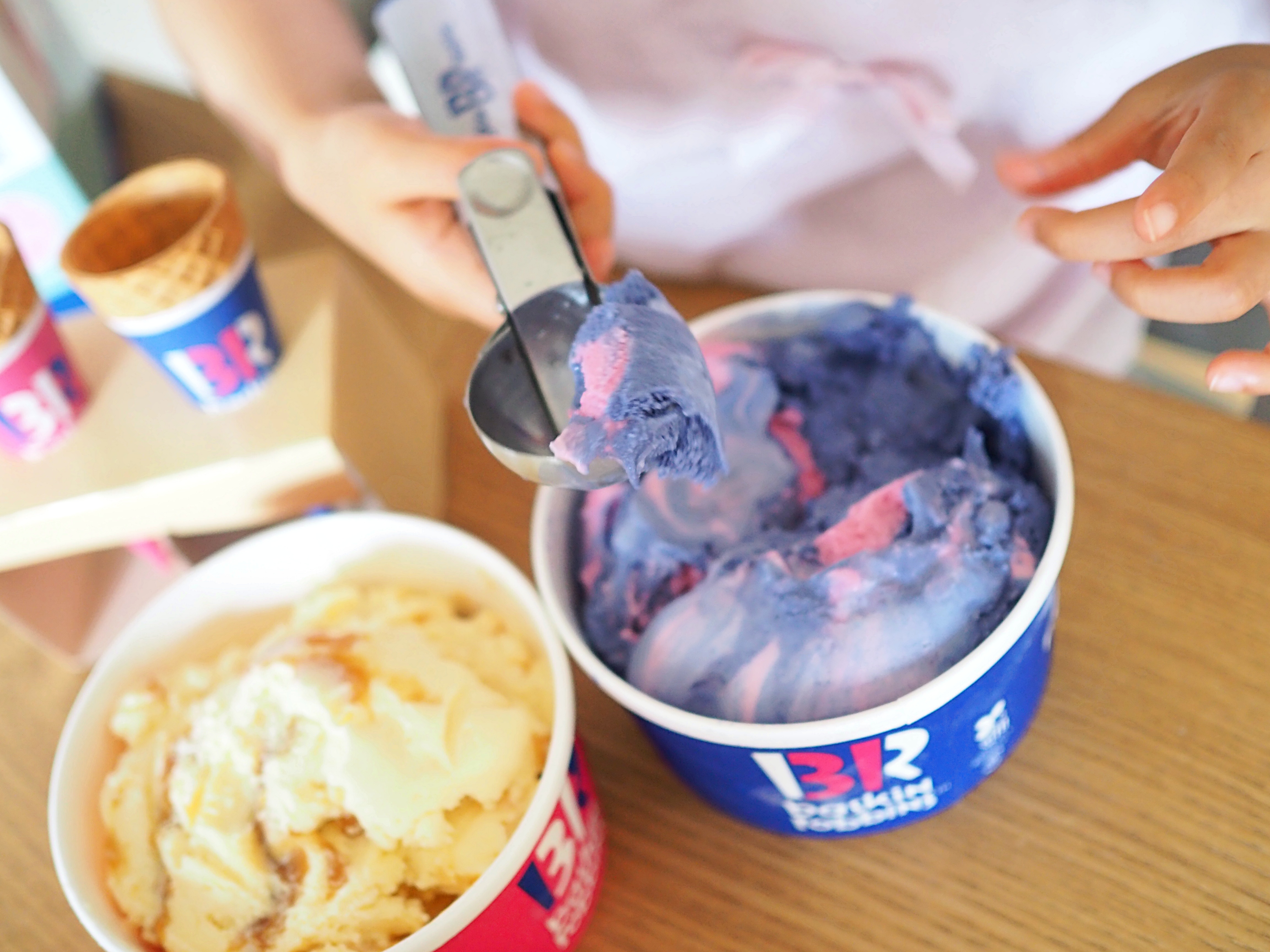 OASOBIさん専用 期間限定】サーティワン「ハピネスボックス」はなりきりセットつき