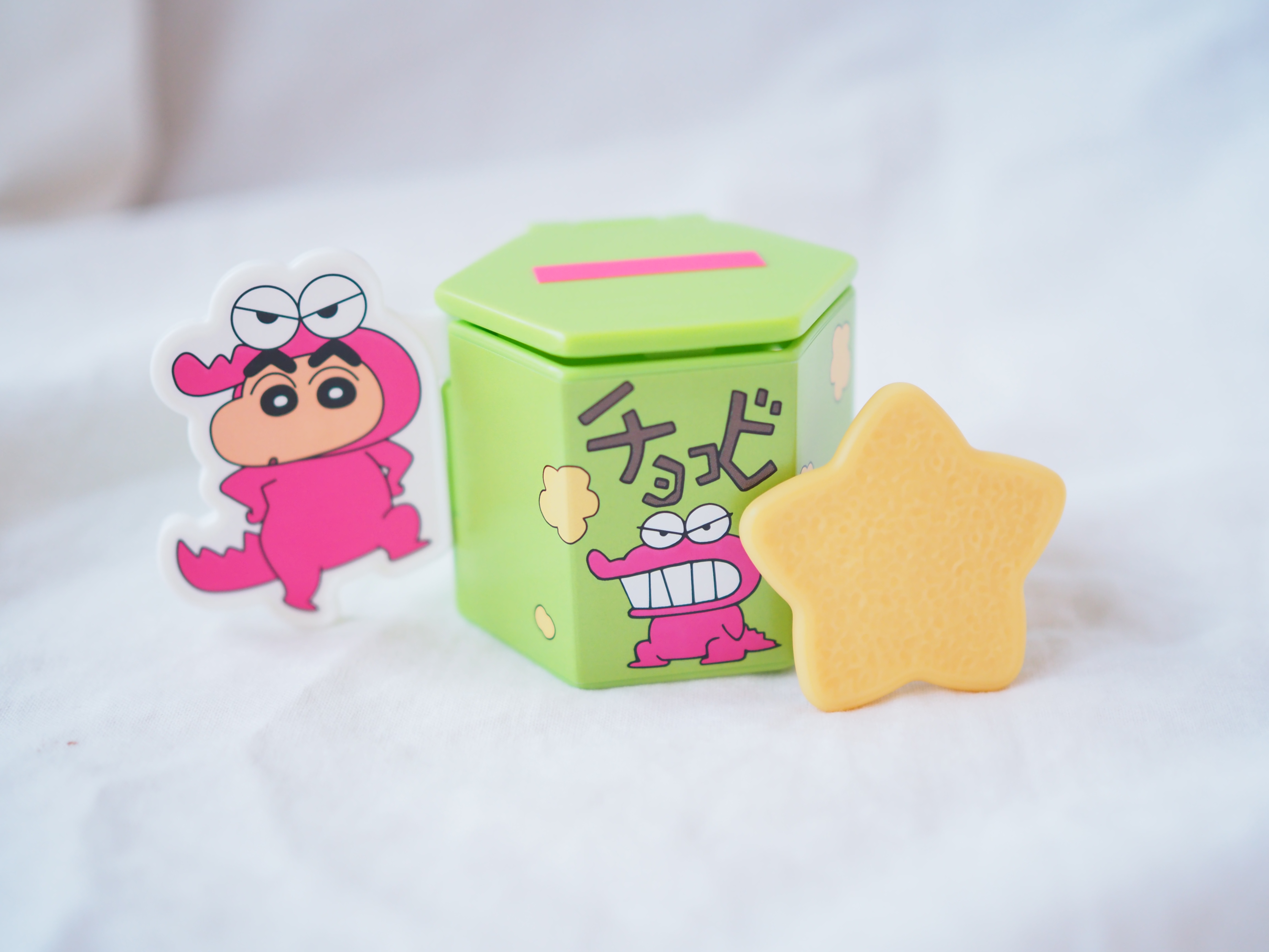 オラと一緒に遊べば〜？ ハッピーセット「クレヨンしんちゃん」は変身