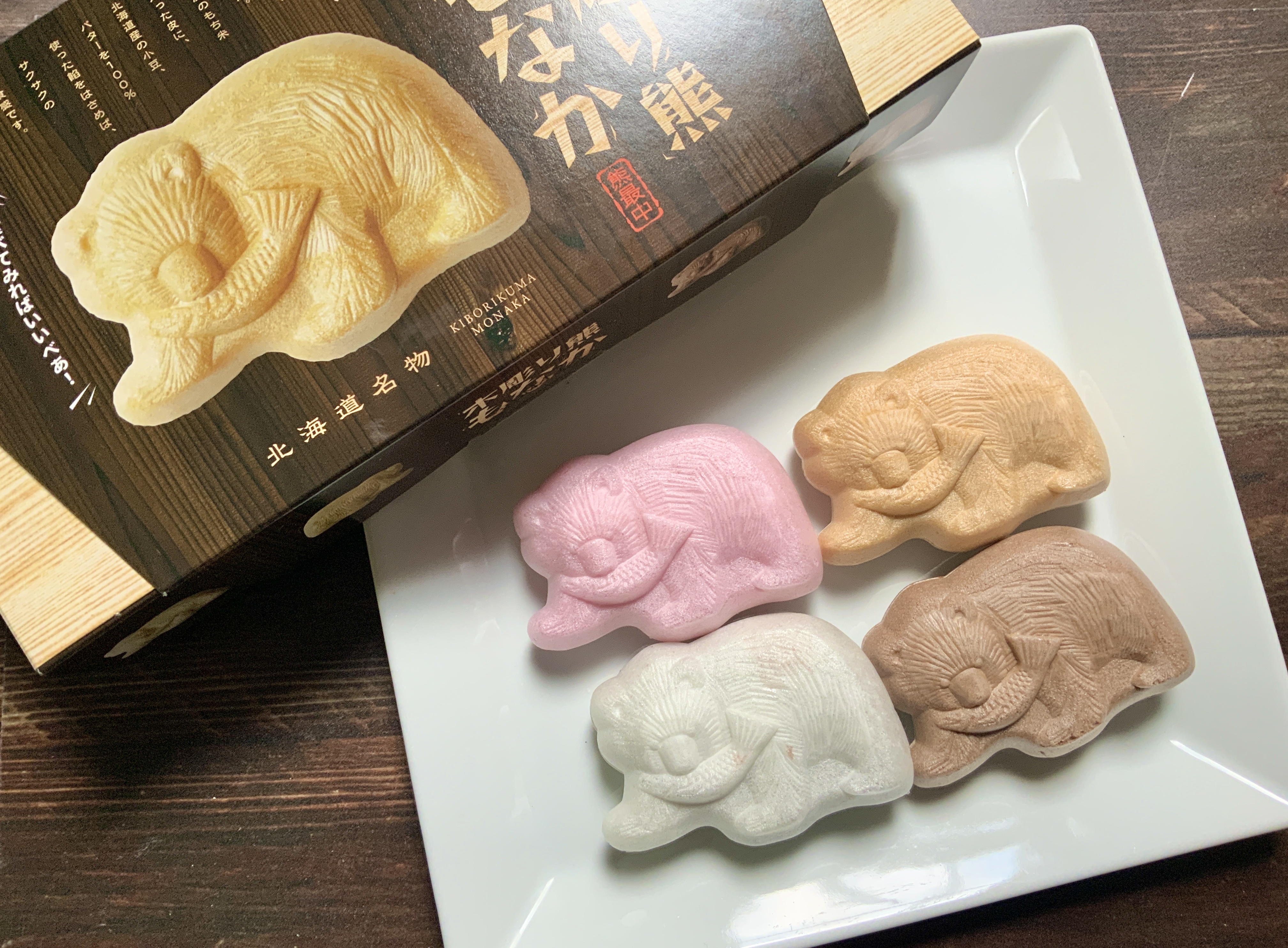 北海道名物「木彫の熊」をお土産にするなら最中で🐻お取り寄せもOKで