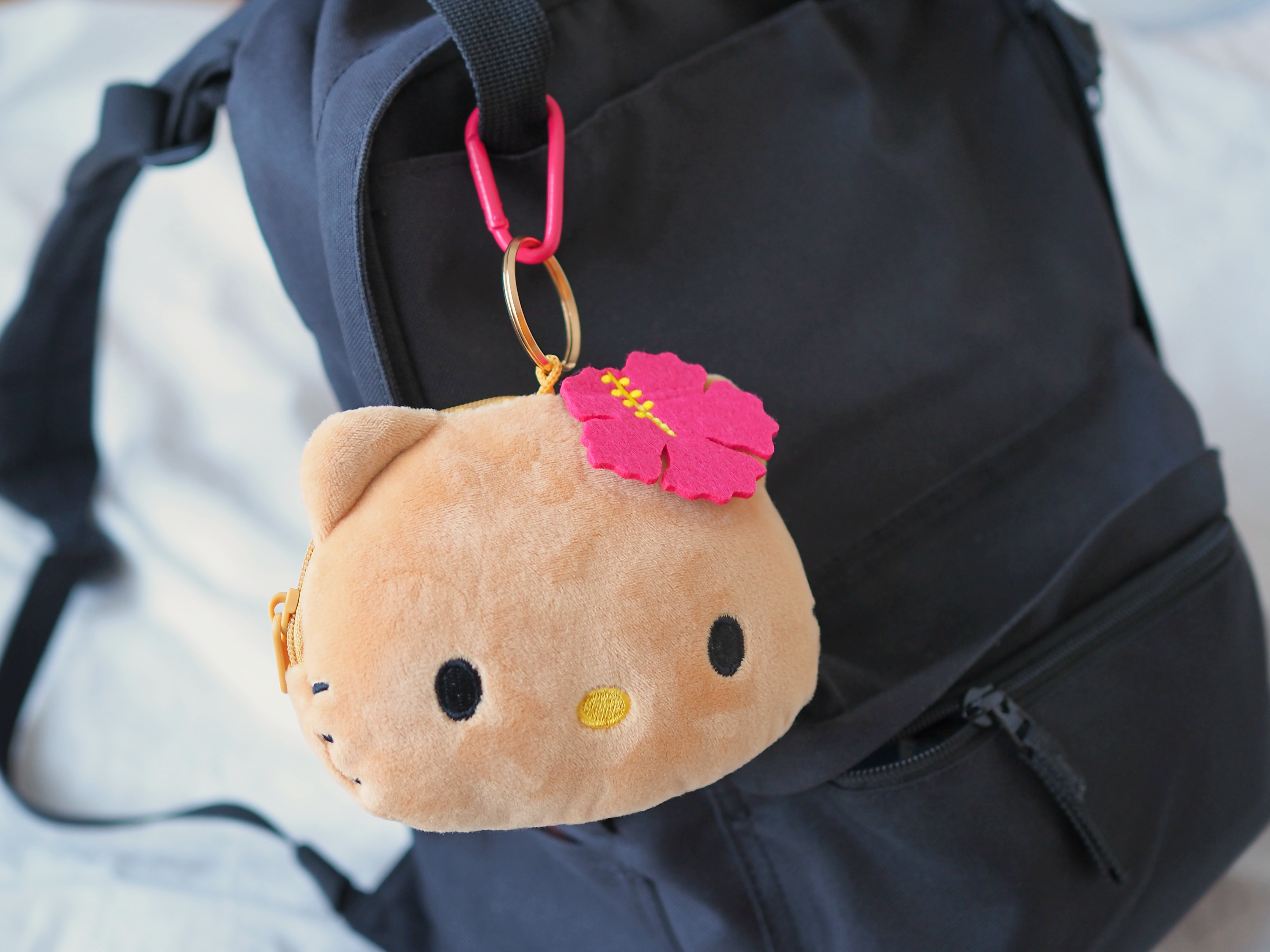 平成ギャルな日焼けキティちゃんが『sweet』の付録に参上！ポーチ