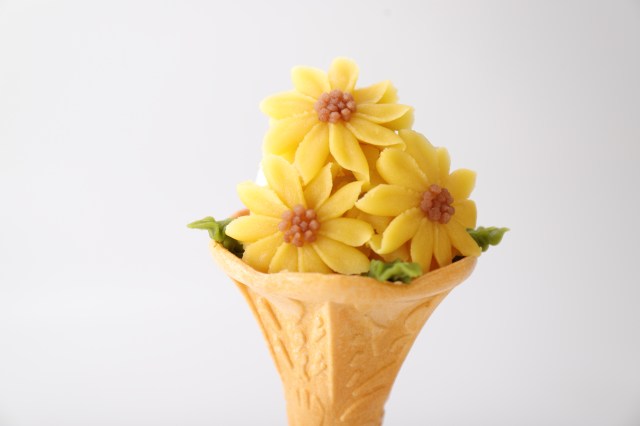 まるで花束💐おはぎ専門店が作る「フラワーアイス」の美しさにうっとり＆和菓子店が本気で作った大人気かき氷