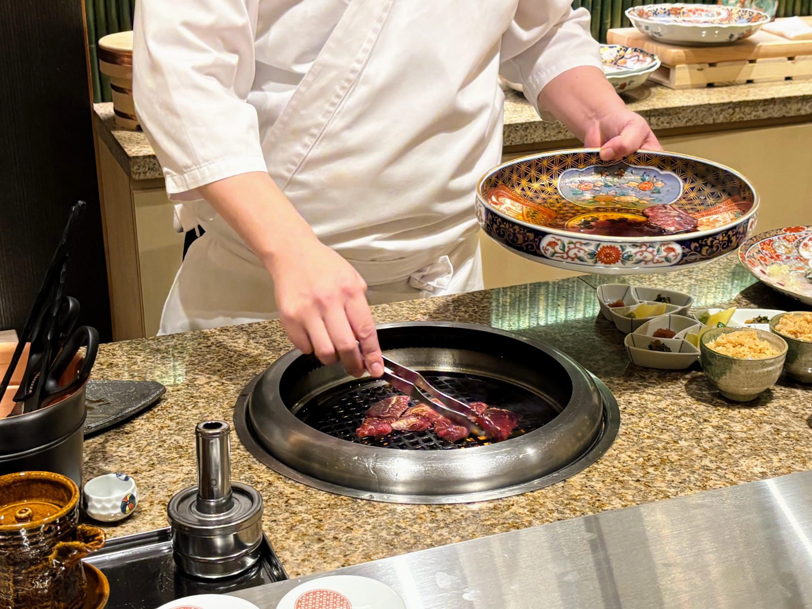 お鮨屋さんが手がける焼かない焼肉ってなに？真相をたしかめるべく「焼