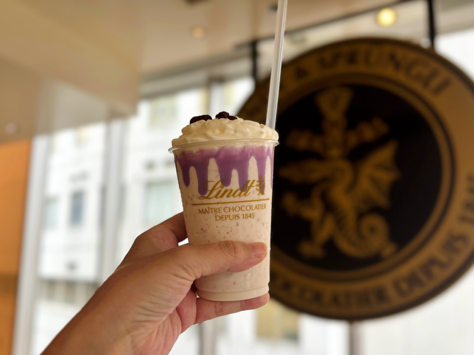 これは大人のご褒美ドリンクだ…♡リンツの期間限定「貴婦人のラム