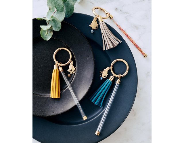 愛猫のおひげを見せびらかせるチャームがフェリシモから爆誕ッ🐈ねこさんと一緒に暮らす人にぴったりなアイテムまとめ