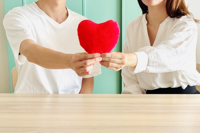 もしや男女で差がある？女性は「ちゃんと告白が必要」でも男性は「自然な流れで付き合いたい」