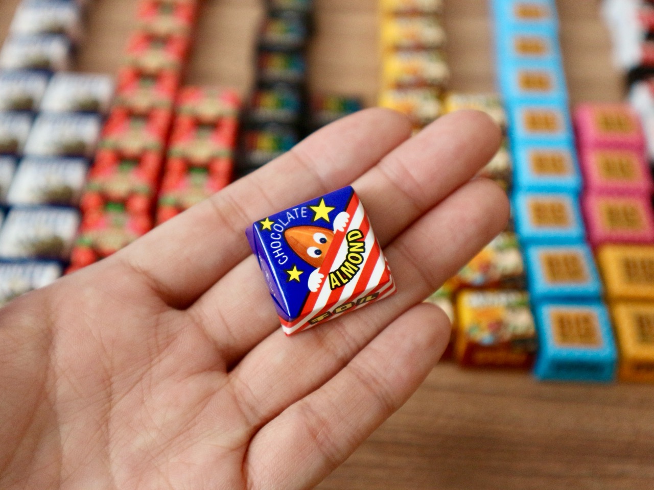 小さな幸せ】Amazonでチロルチョコ105粒セットを購入🍫 どっさり届いた