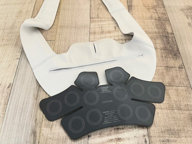 羽織るだけでマッサージがスタート？ デスクワークで肩こりに悩む私がパナソニックの「コリコランワイド」を2週間使ってみた