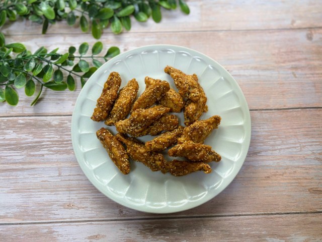 ゆめゆめ温めるなかれ…！凍ったまま食べる博多の唐揚げ「努努鶏（ゆめゆめどり）」が新感覚で危ないぞ