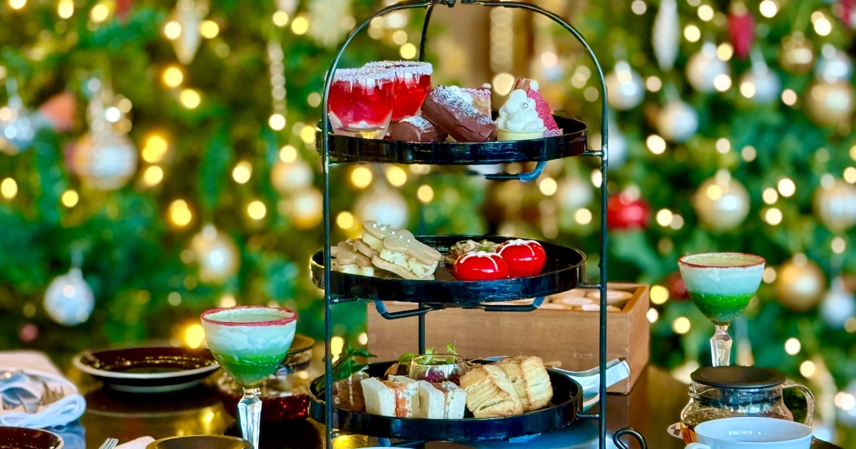 京成線市川真間駅手渡しだと割引　クリスマスツリー アフタヌーンティーリビング 駅探訪】市川真間駅は一足早くクリスマス装飾が登場！ | 出発進行！