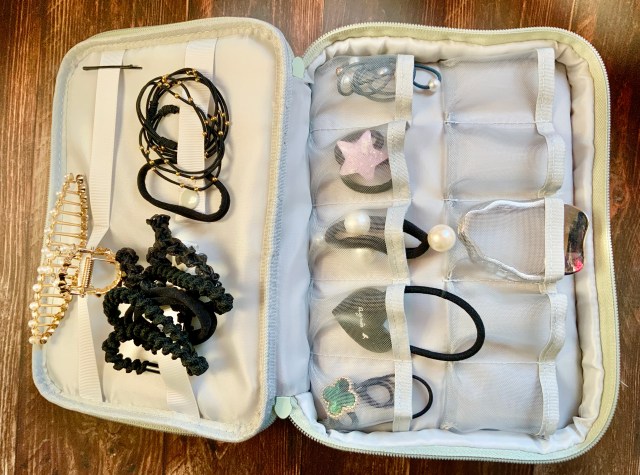 ヘアアクセサリーが大好きな私がキッズ用の「ヘアアクセサリーボックス」を使って収納に挑戦！果たして長年の悩みは解決するのか…!?