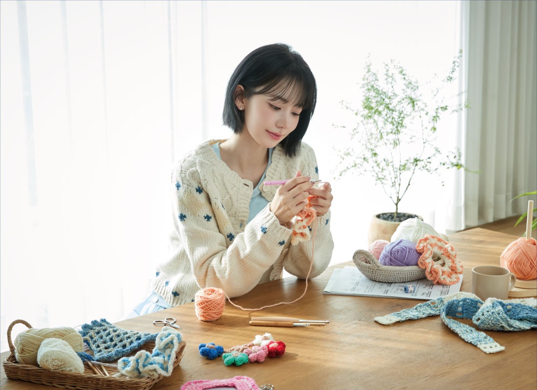 編み物ブームを巻き起こしたLE SSERAFIMの宮脇咲良がフェリシモ