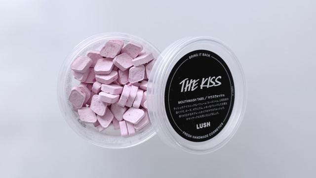 LUSHのオーラルケア💋キスする前にしたいマウスウォッシュやタブレットタイプの歯磨き粉、真っ黒なペーストを試してみた🦷