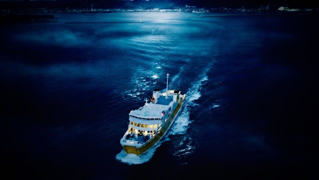 お寿司食べ放題のホラーイベント「ゾンビシップクルーズ」が出航〜🛳️あれ…逃げられないフェリーに乗るってもしかして帰れない？