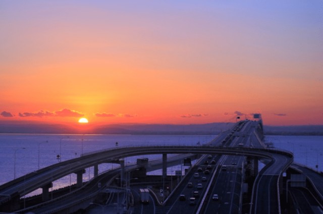 春はドライブが楽しい季節! 旅のついでに立ち寄りたい最高の景色が楽しめるパーキングエリア・サービスエリアまとめ 春はドライブが楽しい季節! 旅のついでに立ち寄りたい最高の景色が楽しめるパーキングエリア・サービスエリアまとめ