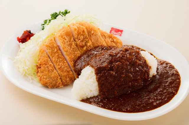 「カレーライスにカツレツを乗っけてくれ!」野球選手の一言で生まれたカツカレー発祥の店「銀座スイス」で最先端のカツカレーが食べられるよ 「カレーライスにカツレツを乗っけてくれ!」野球選手の一言で生まれたカツカレー発祥の店「銀座スイス」で最先端のカツカレーが食べられるよ