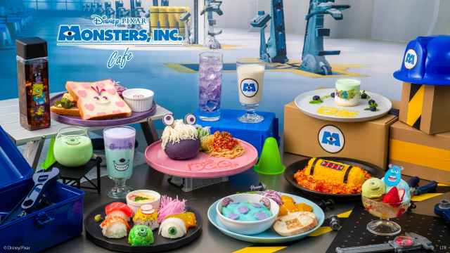 映画『モンスターズ・インク』公開25周年🔦マイクのお寿司が食べられるカフェやHappyくじなど気になるコラボがいっぱいです♡ 映画『モンスターズ・インク』公開25周年🔦マイクのお寿司が食べられるカフェやHappyくじなど気になるコラボがいっぱいです♡