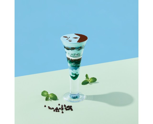 よじこさんの顔が真っ青🥶京都のよーじやが2026年もチョコミントパフェを発売🍃スースー感が80倍ってバグりすぎじゃない？