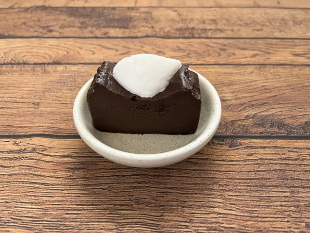 スタバのチョコレートテリーヌってなんで流行ってるの?気になったので食べてみたら予想をはるかに超えてきました…!! スタバのチョコレートテリーヌってなんで流行ってるの?気になったので食べてみたら予想をはるかに超えてきました…!!