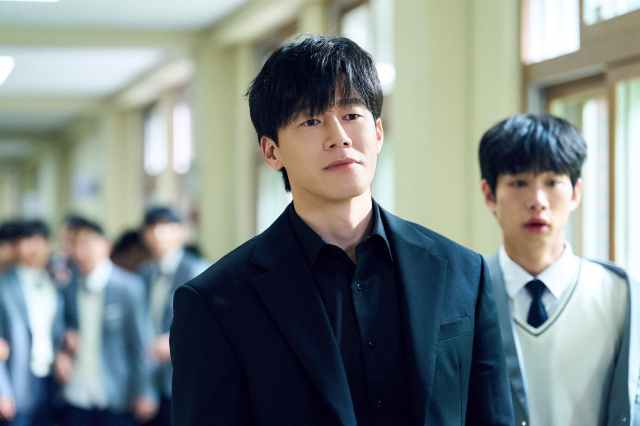 いじめやモンペなどの教育問題に切り込む賛否両論あるNetflix韓国ドラマ『鉄槌教師』はスカッと最強?【#カウチポテトのお供】 いじめやモンペなどの教育問題に切り込む賛否両論あるNetflix韓国ドラマ『鉄槌教師』はスカッと最強?【#カウチポテトのお供】