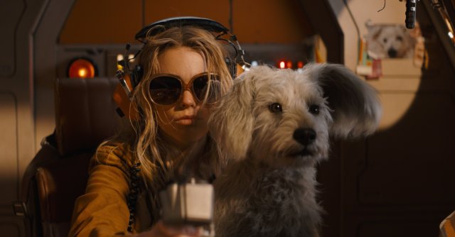 ジェイソン・モモアも参戦するDC最新映画『スーパーガール』にびっくり!だって…スーパーマンのいとこは大酒飲みでやさぐれガール!? ジェイソン・モモアも参戦するDC最新映画『スーパーガール』にびっくり!だって…スーパーマンのいとこは大酒飲みでやさぐれガール!?