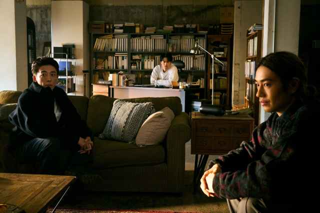 点と点がつながる快感!高橋一生×斎藤工×水上恒司のPrime Originalドラマ『犯罪者』はイッキ見が止まらない傑作ミステリーです【#カウチポテトのお供】 点と点がつながる快感!高橋一生×斎藤工×水上恒司のPrime Originalドラマ『犯罪者』はイッキ見が止まらない傑作ミステリーです【#カウチポテトのお供】