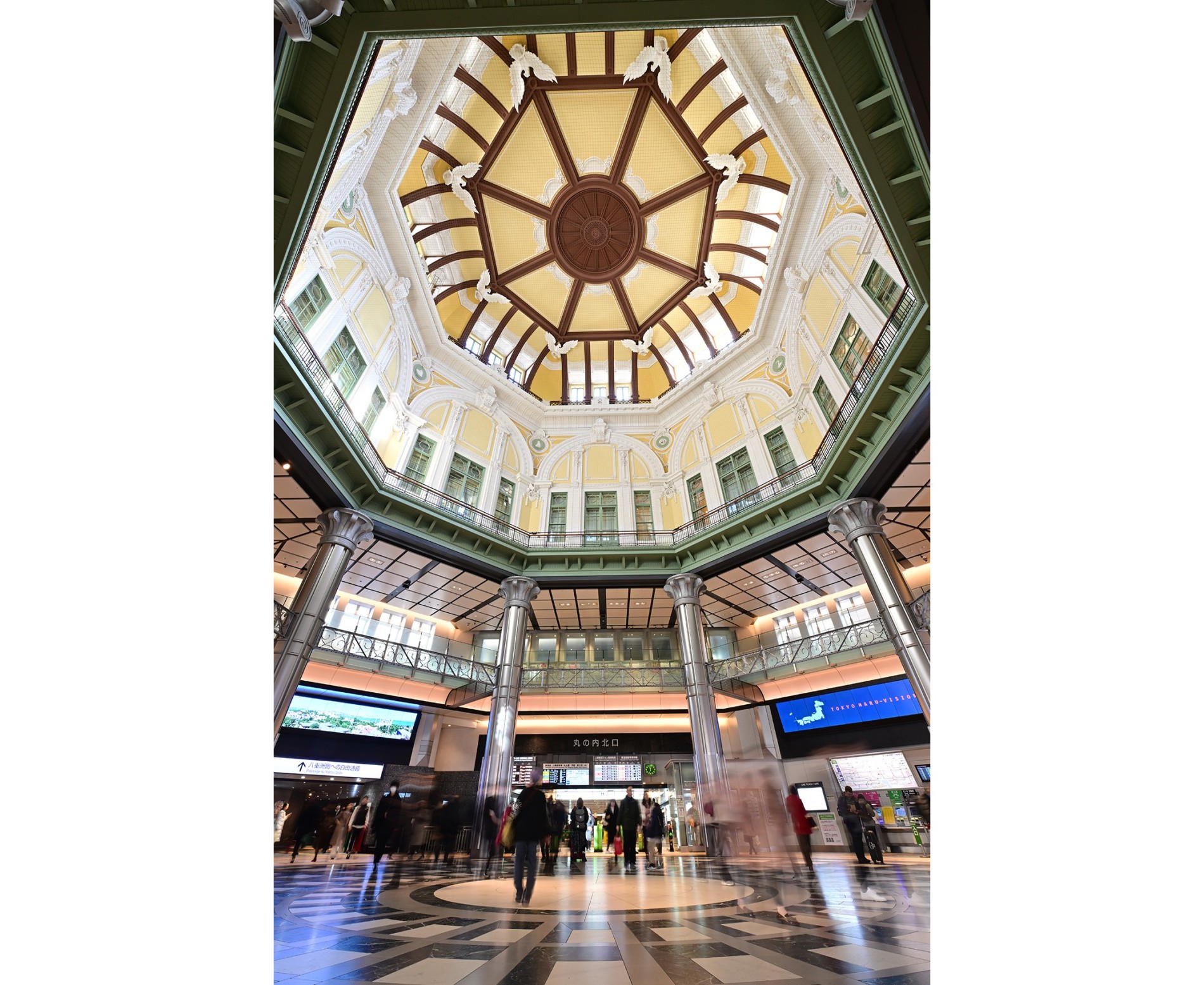 青山デカーボの「東京駅缶」第2弾はドーム天井のガラス絵まで完全再現