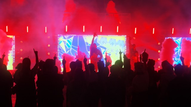 ユニバーサル・スタジオ・ジャパン「ハロウィーン・ホラー・ナイト・アカデミー ~絶叫の15年~」が見逃せない!懐かしの名曲たちがゾンビとともに蘇るよ🕺 ユニバーサル・スタジオ・ジャパン「ハロウィーン・ホラー・ナイト・アカデミー ~絶叫の15年~」が見逃せない!懐かしの名曲たちがゾンビとともに蘇るよ🕺
