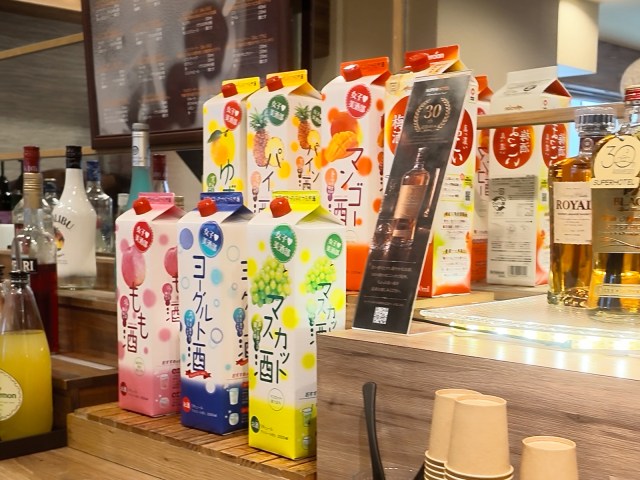 素泊まり派こそ泊まってほしい！お酒も温泉も無料でついてくる「スーパーホテルPremier大阪本町駅前」が快適すぎたよ🍹